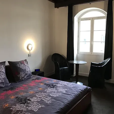 ゲストハウス House With
