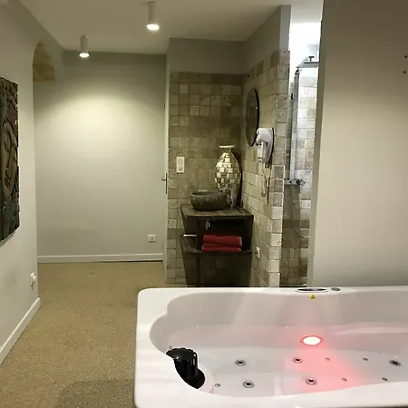 Гостевой дом Love House With Spa 3*
